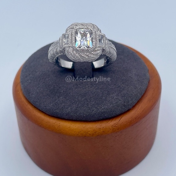 Judith Ripka Sterling Silver CZ Promise Engagement Ring 925 Thailand Size 10